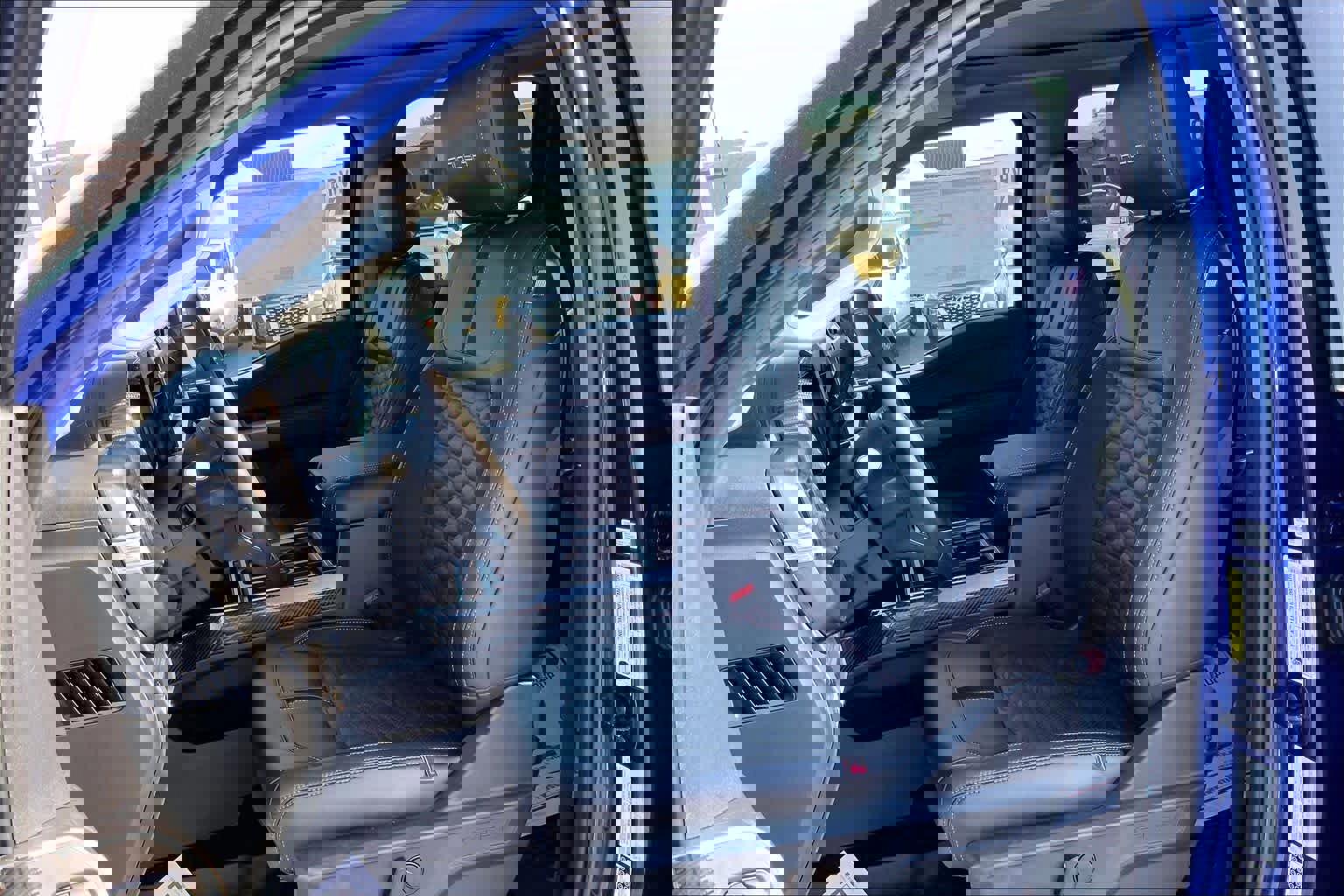 New 2026 Ford F250 Lariat w/ Black Appearance Package image 9