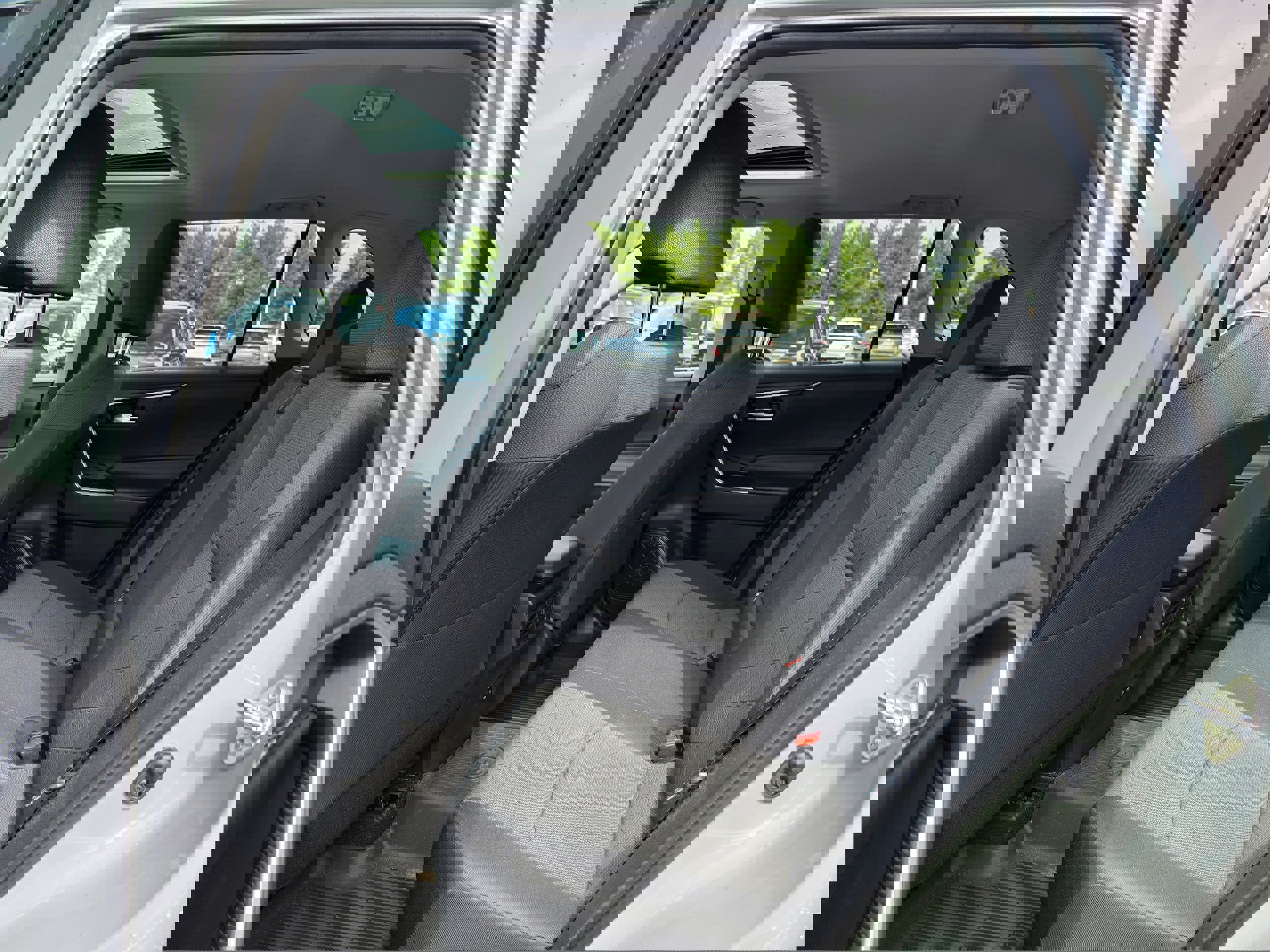 Used 2020 Toyota RAV4 XLE w/ Convenience Package image 8