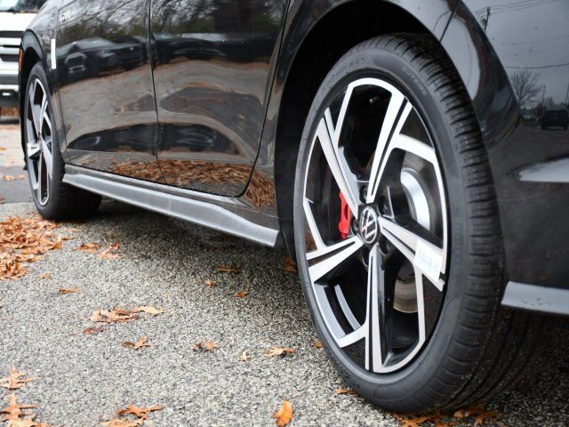 New 2026 Volkswagen GTI SE image 10