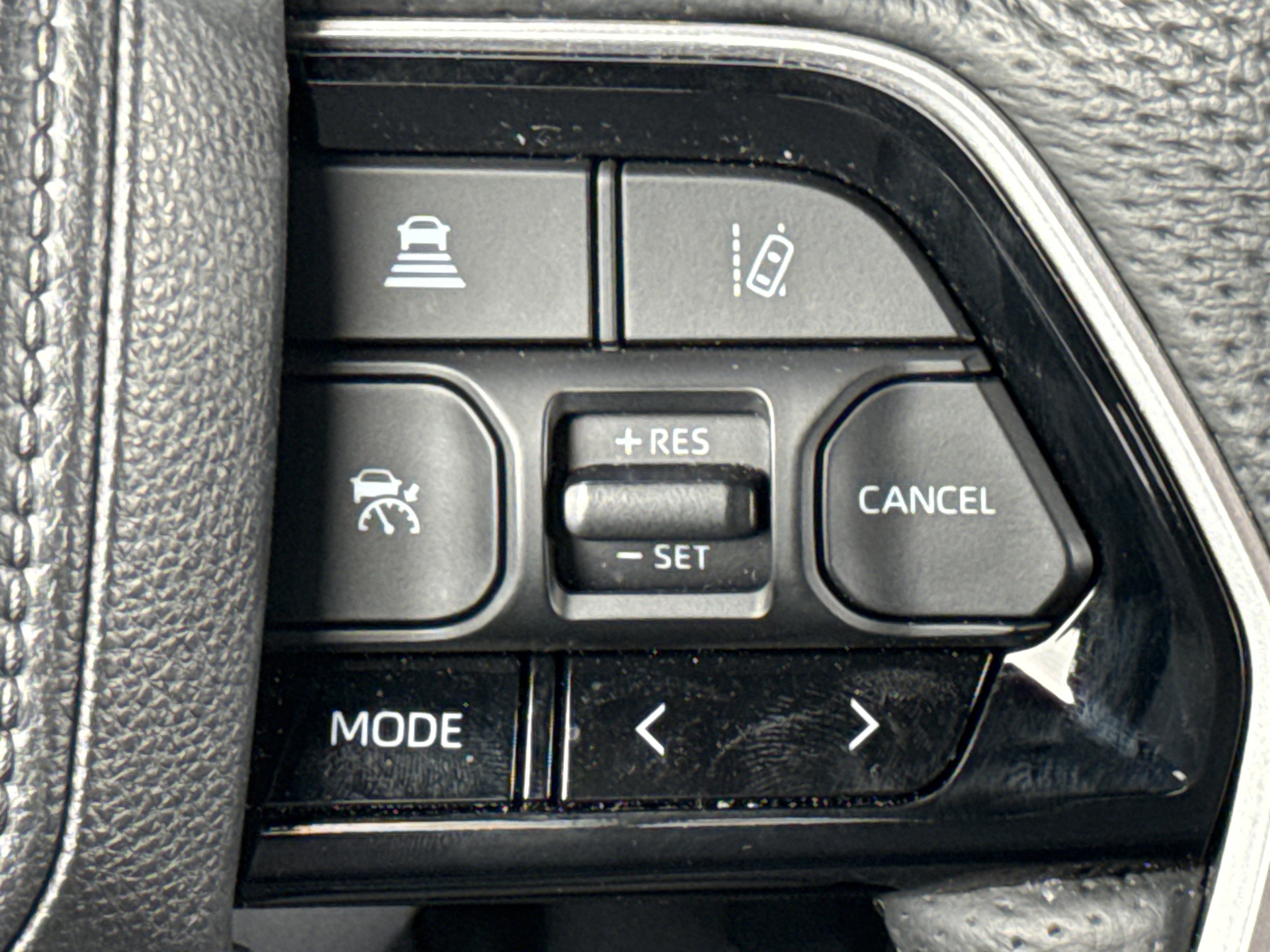 Used 2025 Toyota Tundra Platinum AWD/4WD image 19