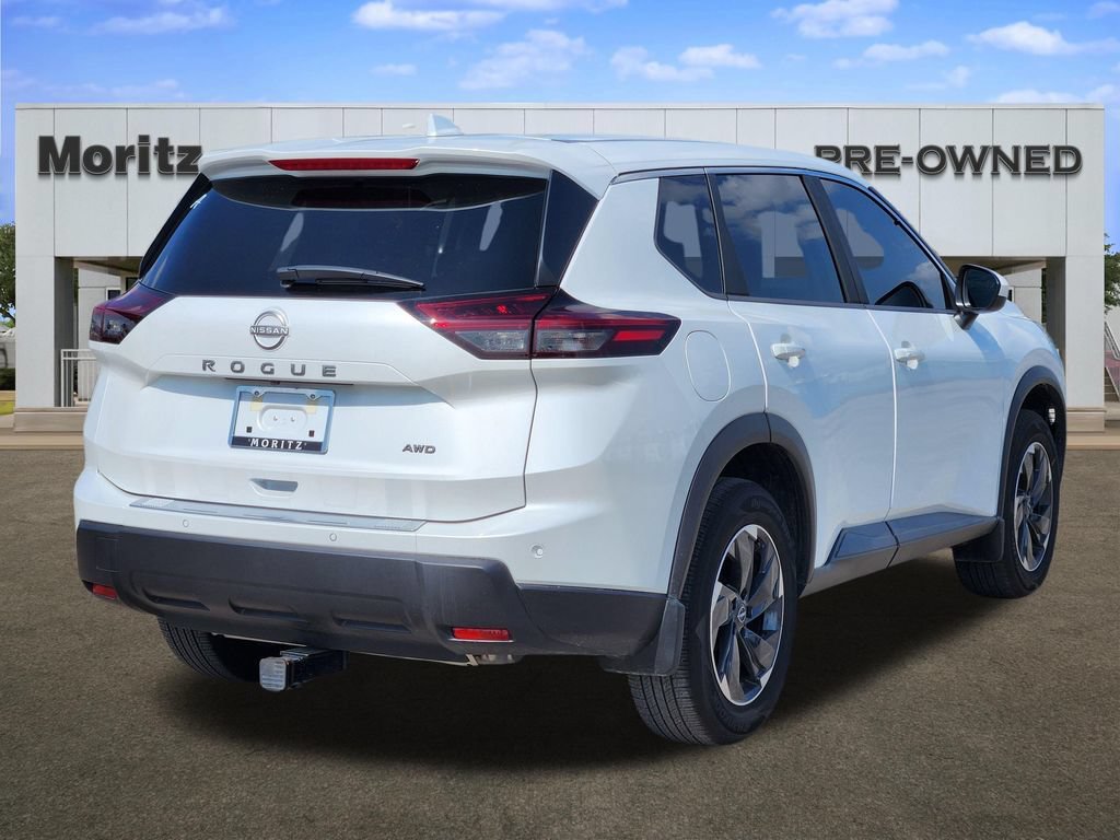 Used 2026 Nissan Rogue SV w/ Cold Weather Package AWD/4WD image 5