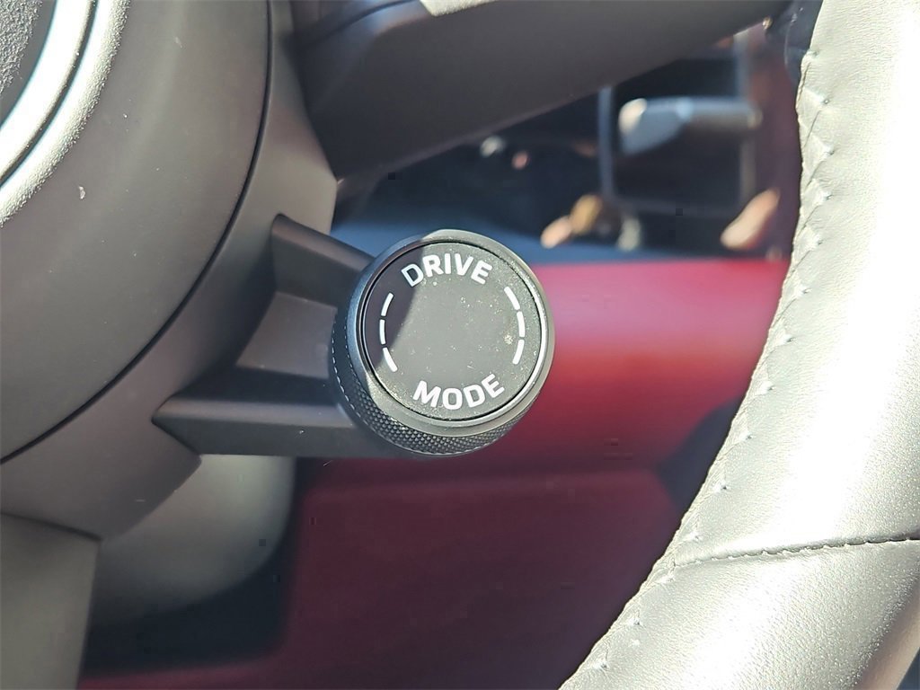 Certified 2025 Porsche Macan 4 Electric image 20