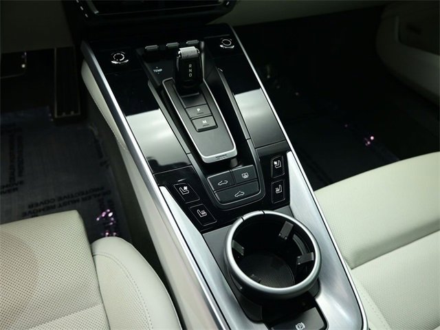 Used 2023 Porsche 911 Carrera image 18