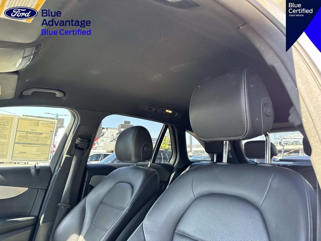 Used 2022 Mercedes-Benz GLC 300 w/ Premium Package Lite image 19