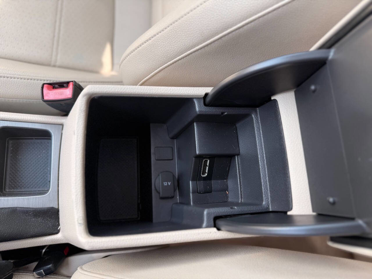 Used 2014 Volkswagen Passat TDI SE FWD image 41
