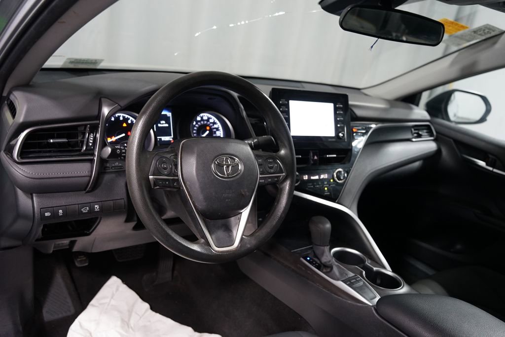 Used 2022 Toyota Camry LE FWD image 7