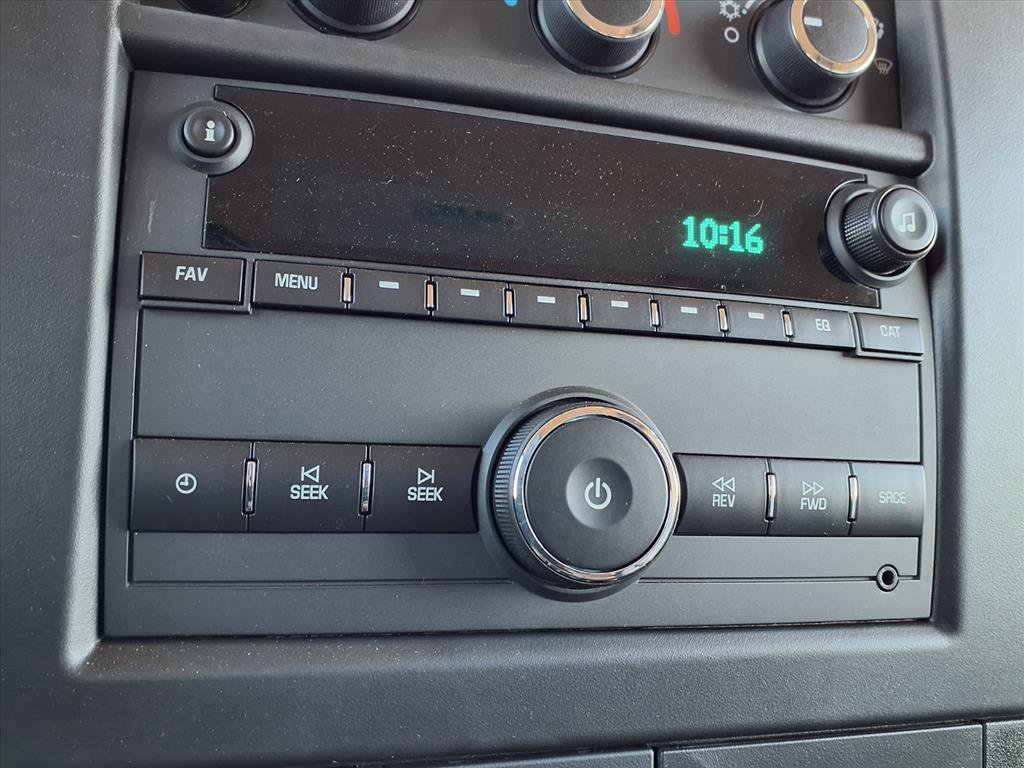 Used 2025 Chevrolet Express 3500 LT w/ LT Preferred Equipment Group RWD image 3