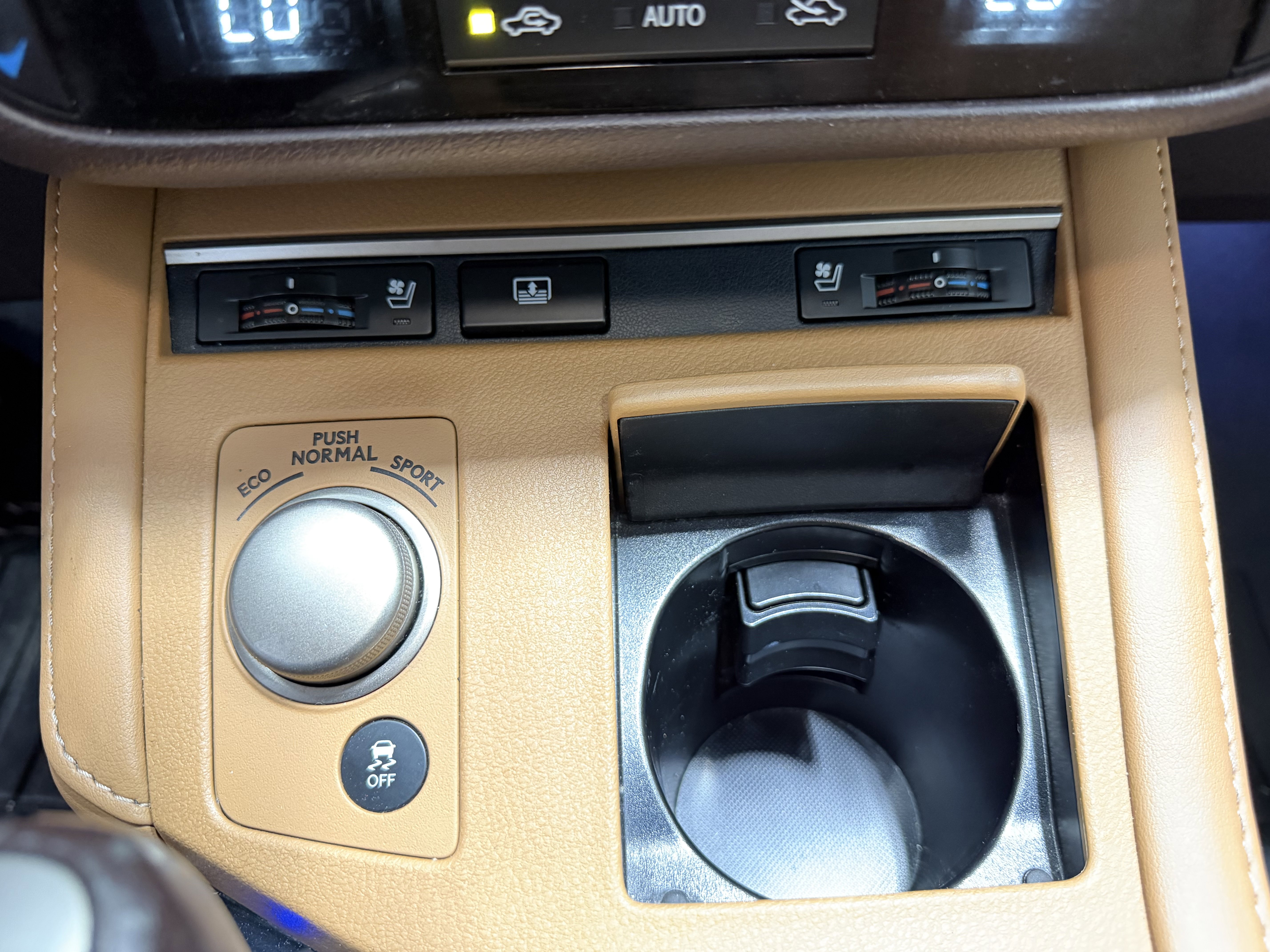 Used 2016 Lexus ES 350 w/ Luxury Package w/Wood Trim FWD image 19