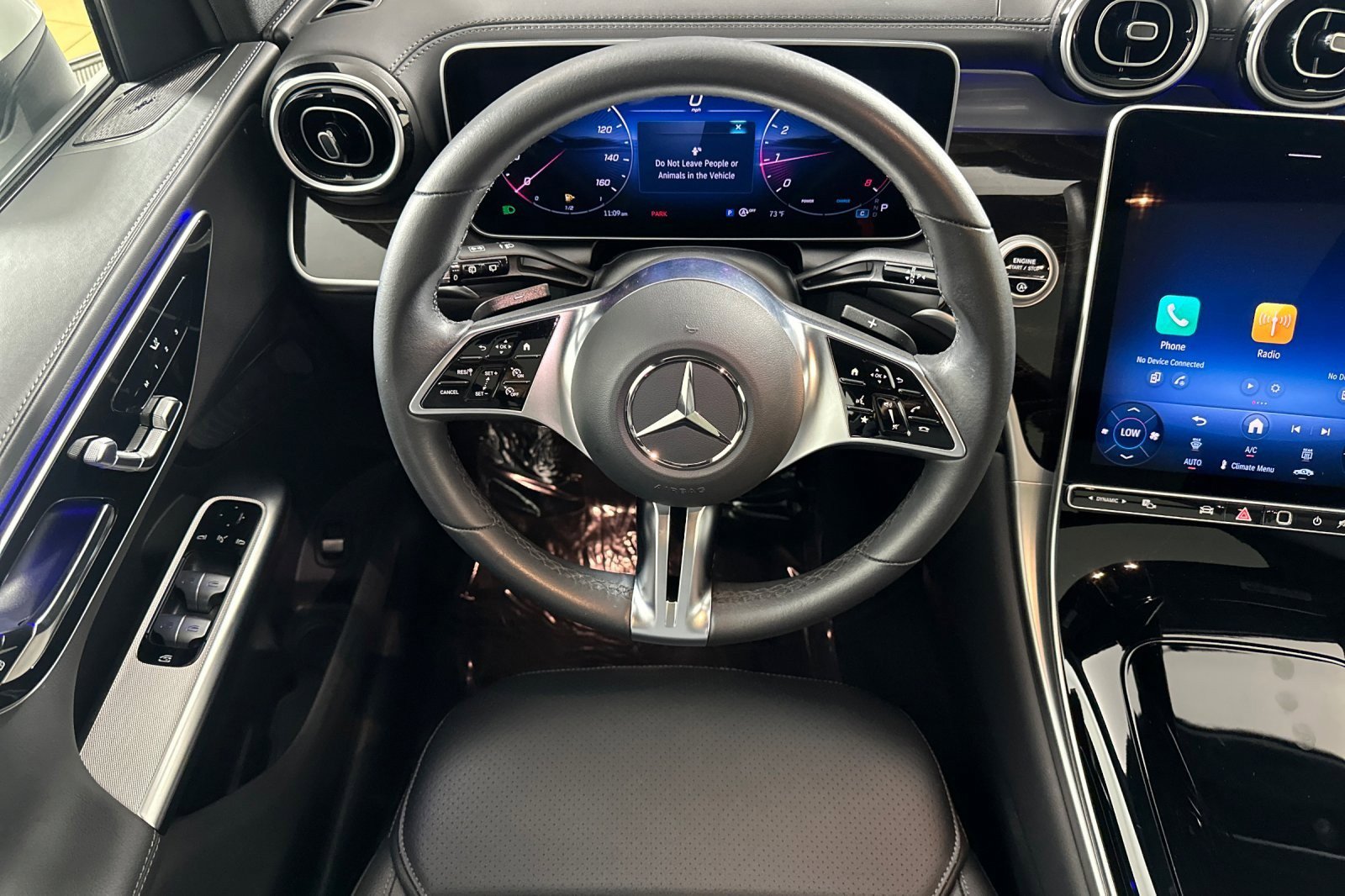 Used 2025 Mercedes-Benz GLC 300 4MATIC image 13