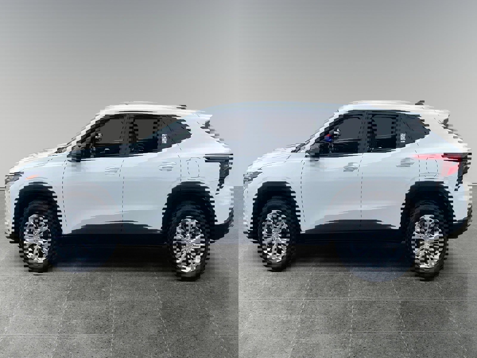 Used 2025 Chevrolet Trax LS image 2