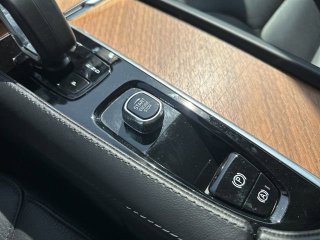 Certified 2023 Volvo XC90 B6 Plus w/ Protection Package Premier AWD/4WD image 30