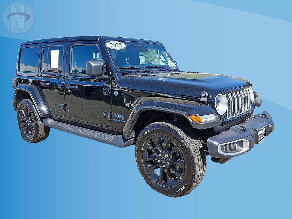 Used 2025 Jeep Wrangler Unlimited Sahara AWD/4WD image 22