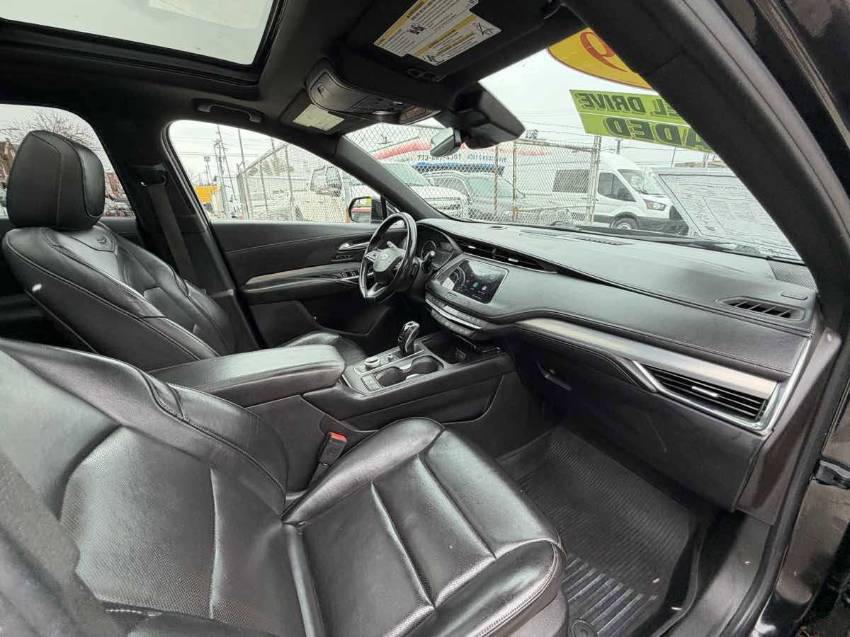 Used 2019 Cadillac XT4 Premium Luxury image 25