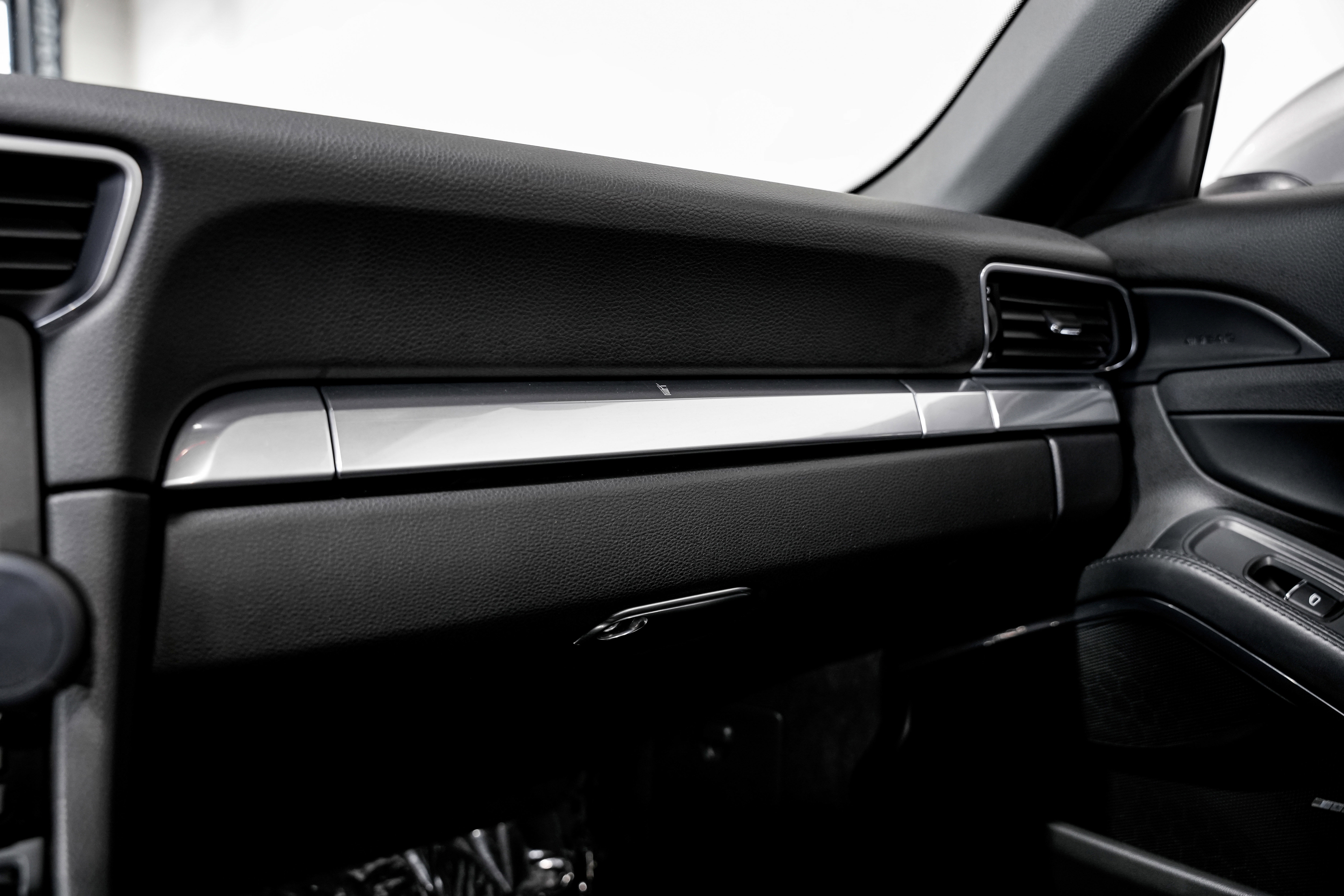 Used 2012 Porsche 911 Carrera image 16