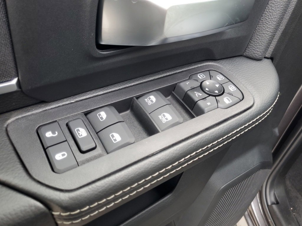 Used 2025 RAM 2500 Big Horn image 9