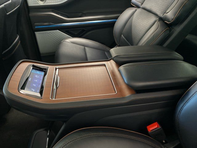 New 2026 Lincoln Navigator Black Label AWD/4WD image 17