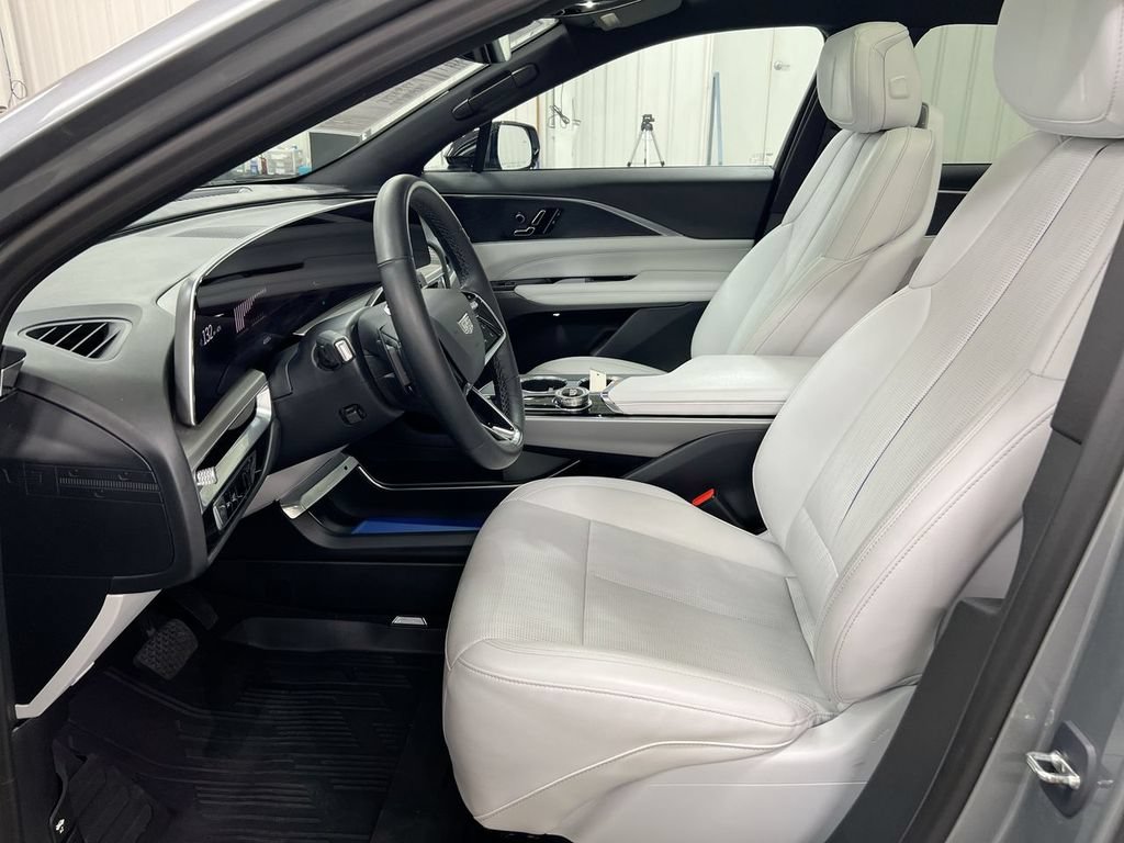 Used 2024 Cadillac Lyriq Luxury w/ LPO, Floor Liner Package RWD image 21