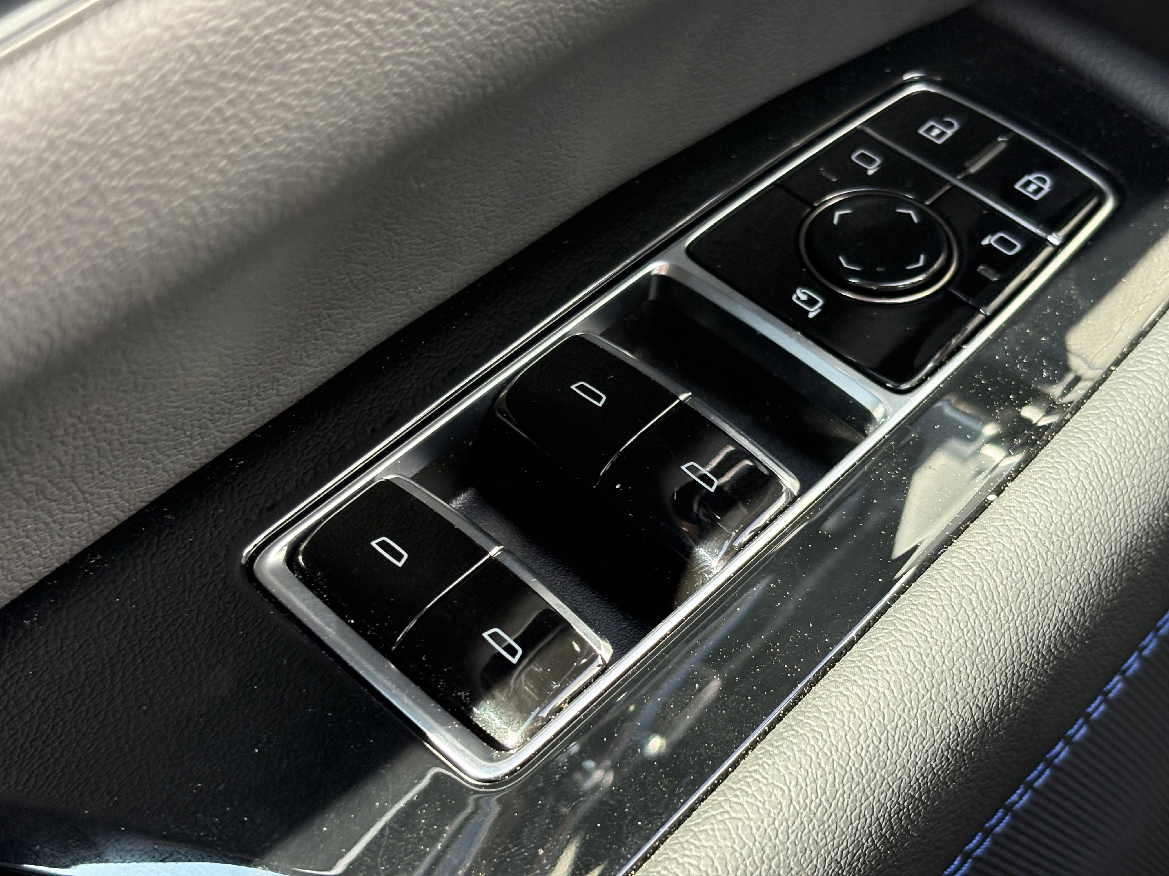 New 2026 Cadillac Escalade IQ Sport 1 w/ LPO, Floor Liner Package image 34