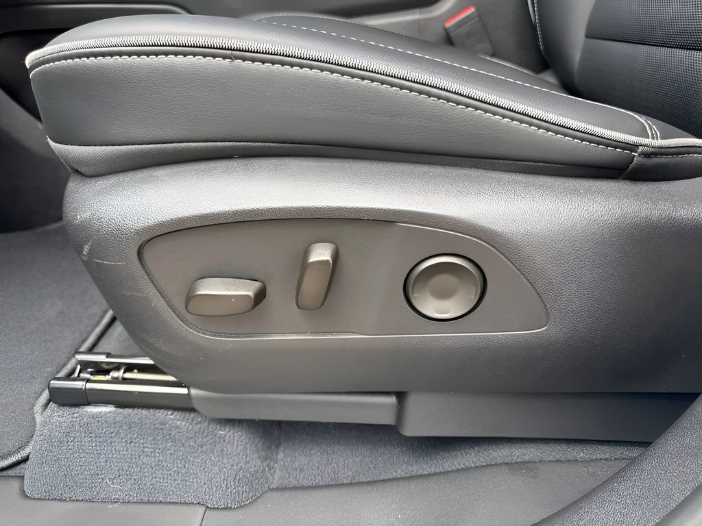 Used 2026 Chevrolet Silverado EV LT w/ Plus Package AWD/4WD image 11