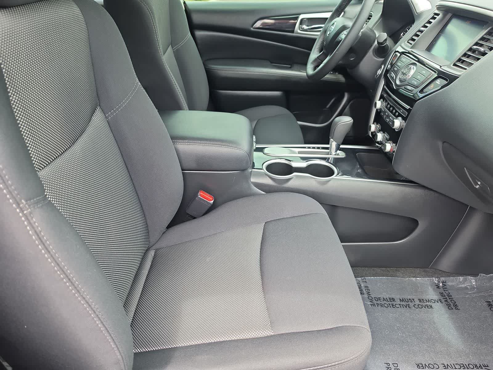 Used 2020 Nissan Pathfinder SV FWD image 18