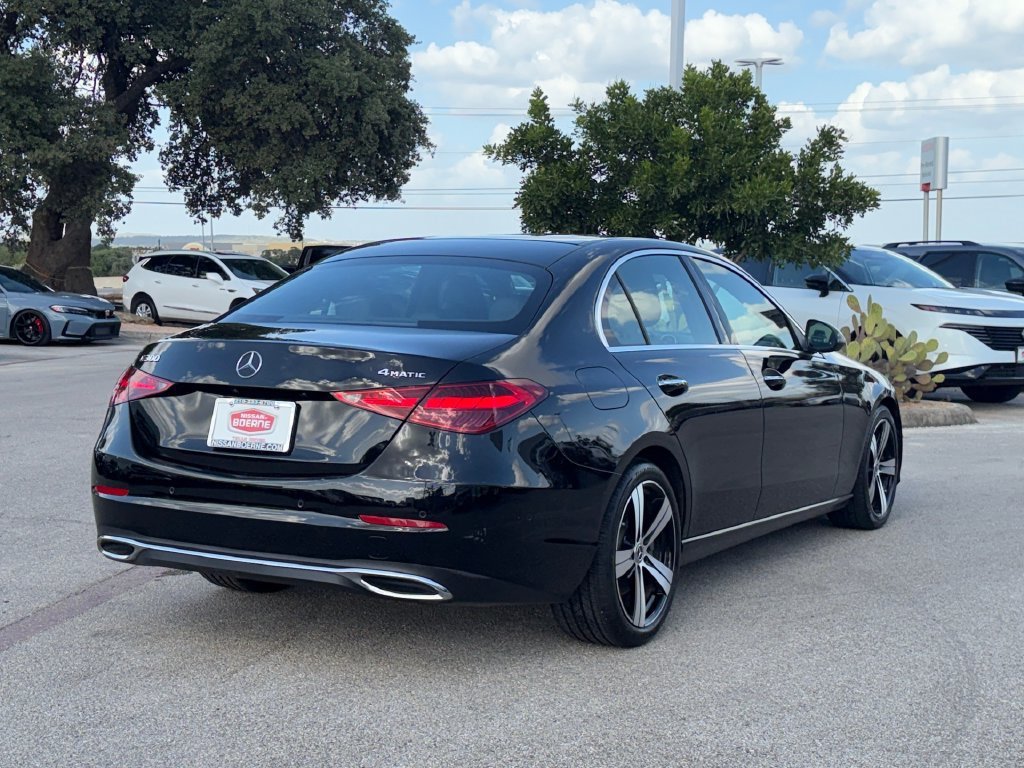 Used 2025 Mercedes-Benz C 300 4MATIC Sedan image 5