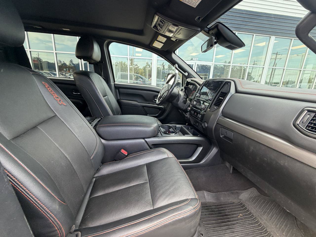 Used 2023 Nissan Titan PRO-4X w/ Pro-4x Convenience Package AWD/4WD image 13