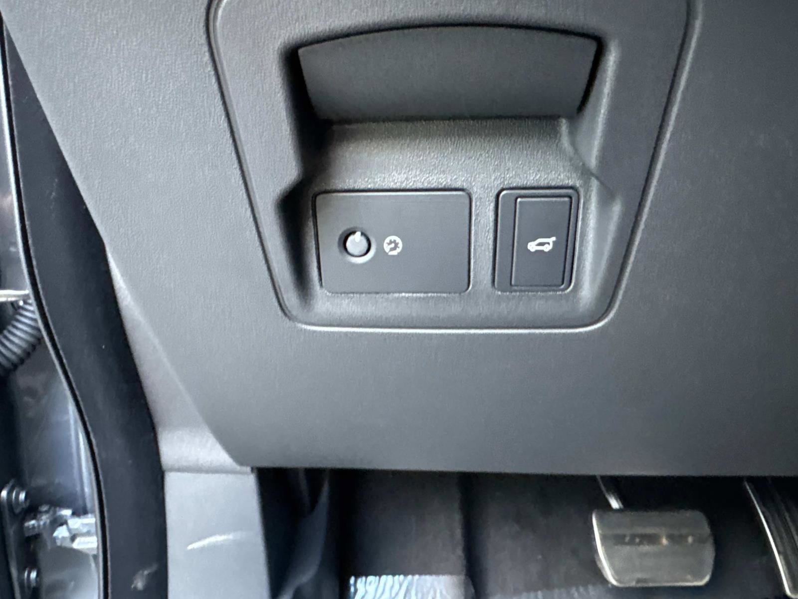 New 2026 Land Rover Range Rover Velar Dynamic SE image 31