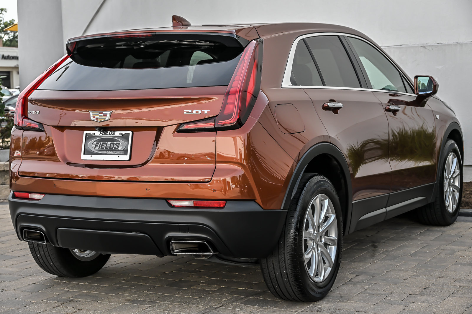 Used 2019 Cadillac XT4 Luxury w/ Cold Weather Package FWD image 13