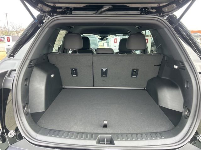 New 2026 Chevrolet Equinox LT w/ Midnight Edition image 29