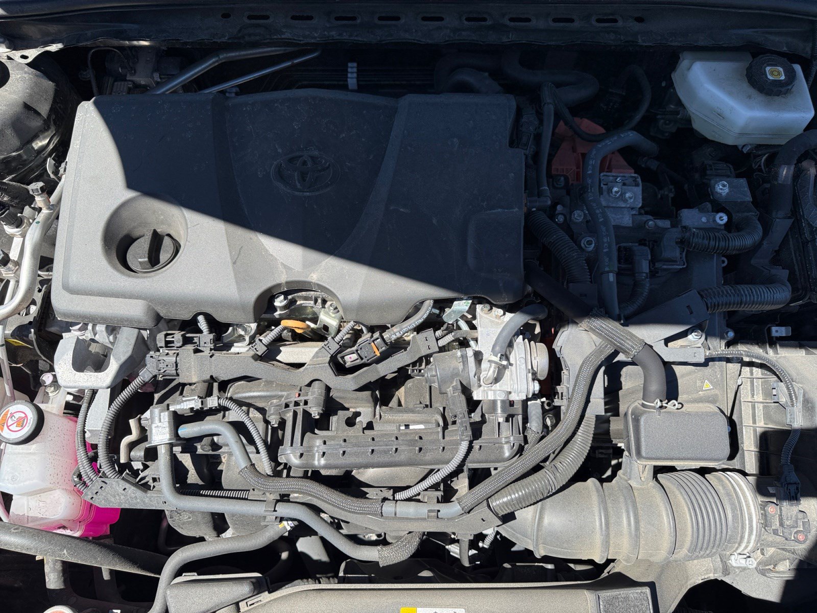 Used 2025 Toyota Camry LE FWD image 21