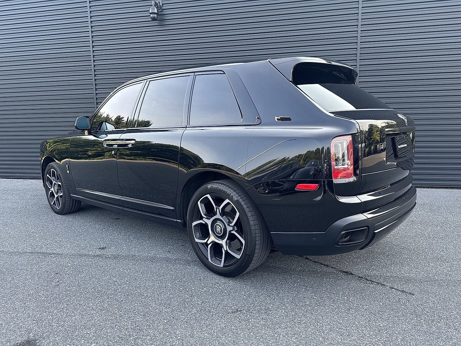 Used 2023 Rolls-Royce Cullinan Black Badge w/ Driver's Package AWD/4WD image 3