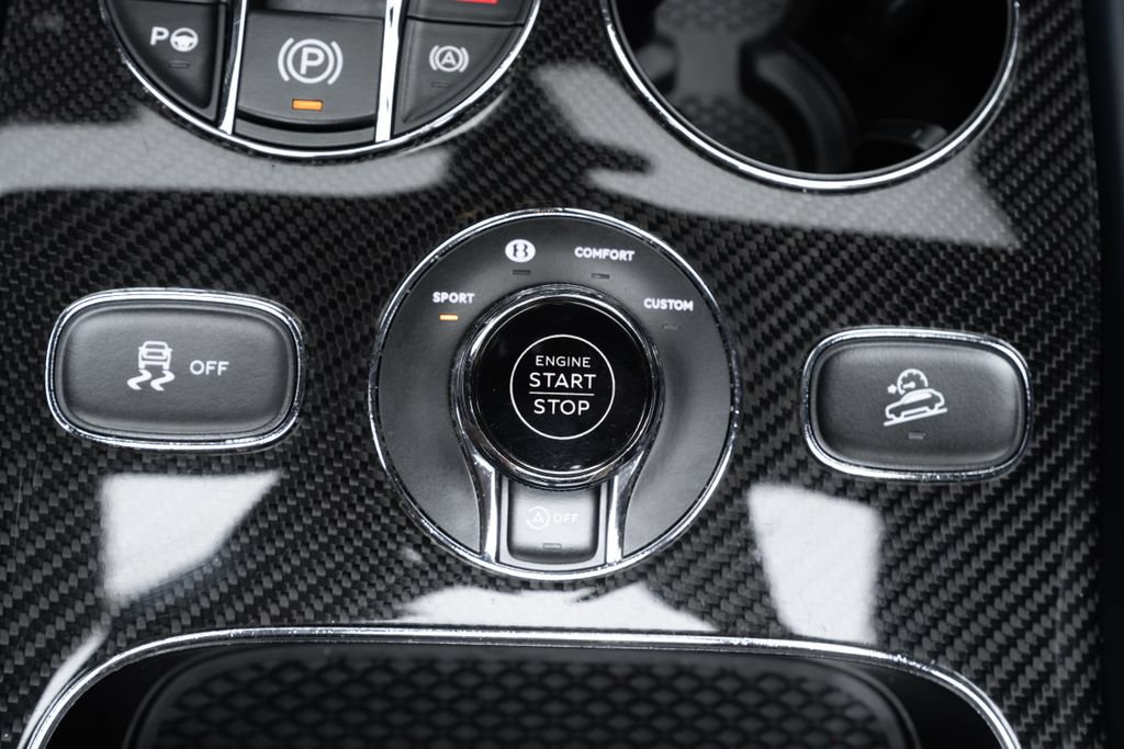Used 2022 Bentley Bentayga AWD/4WD image 39