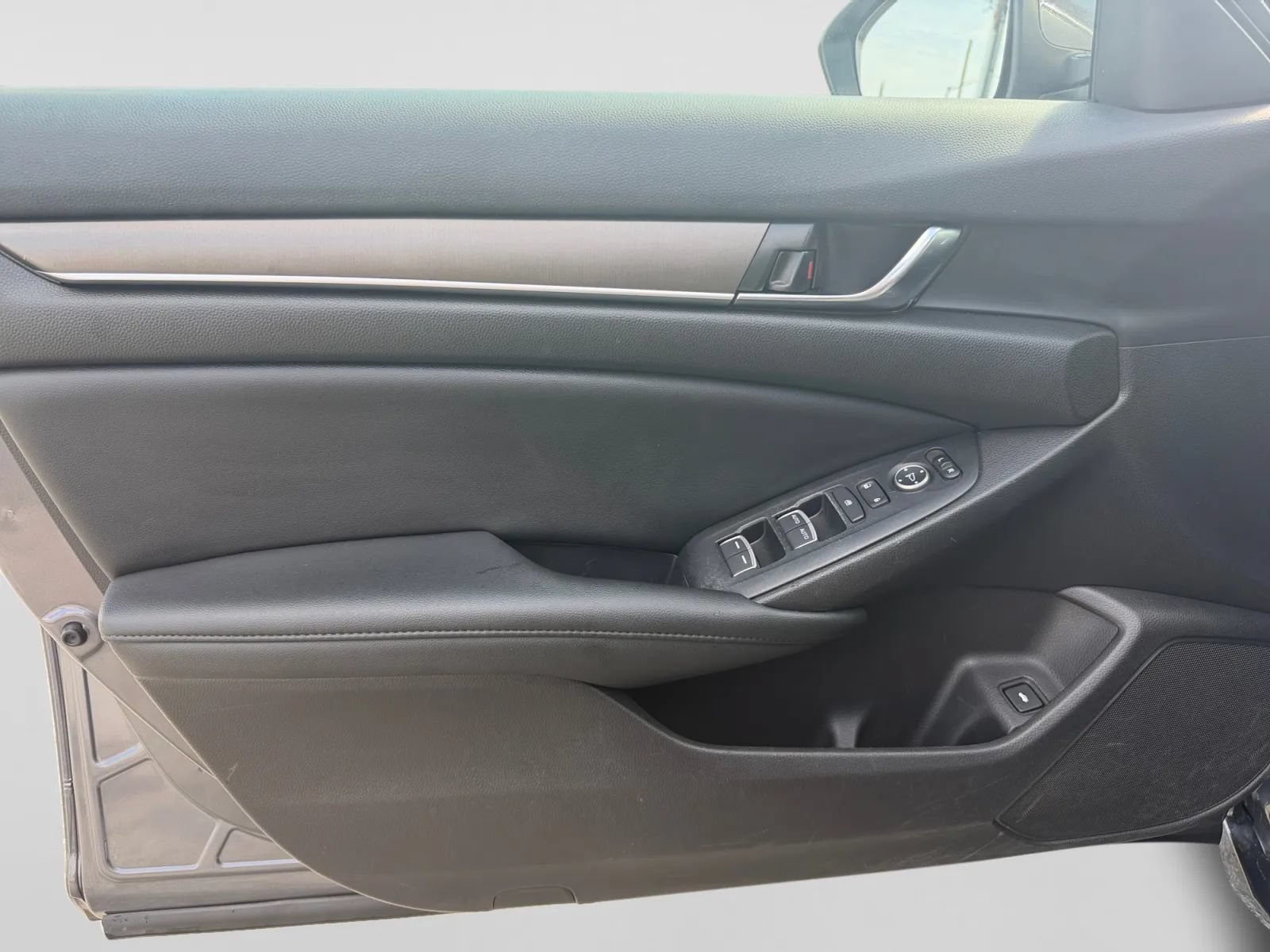 Used 2022 Honda Accord LX image 13