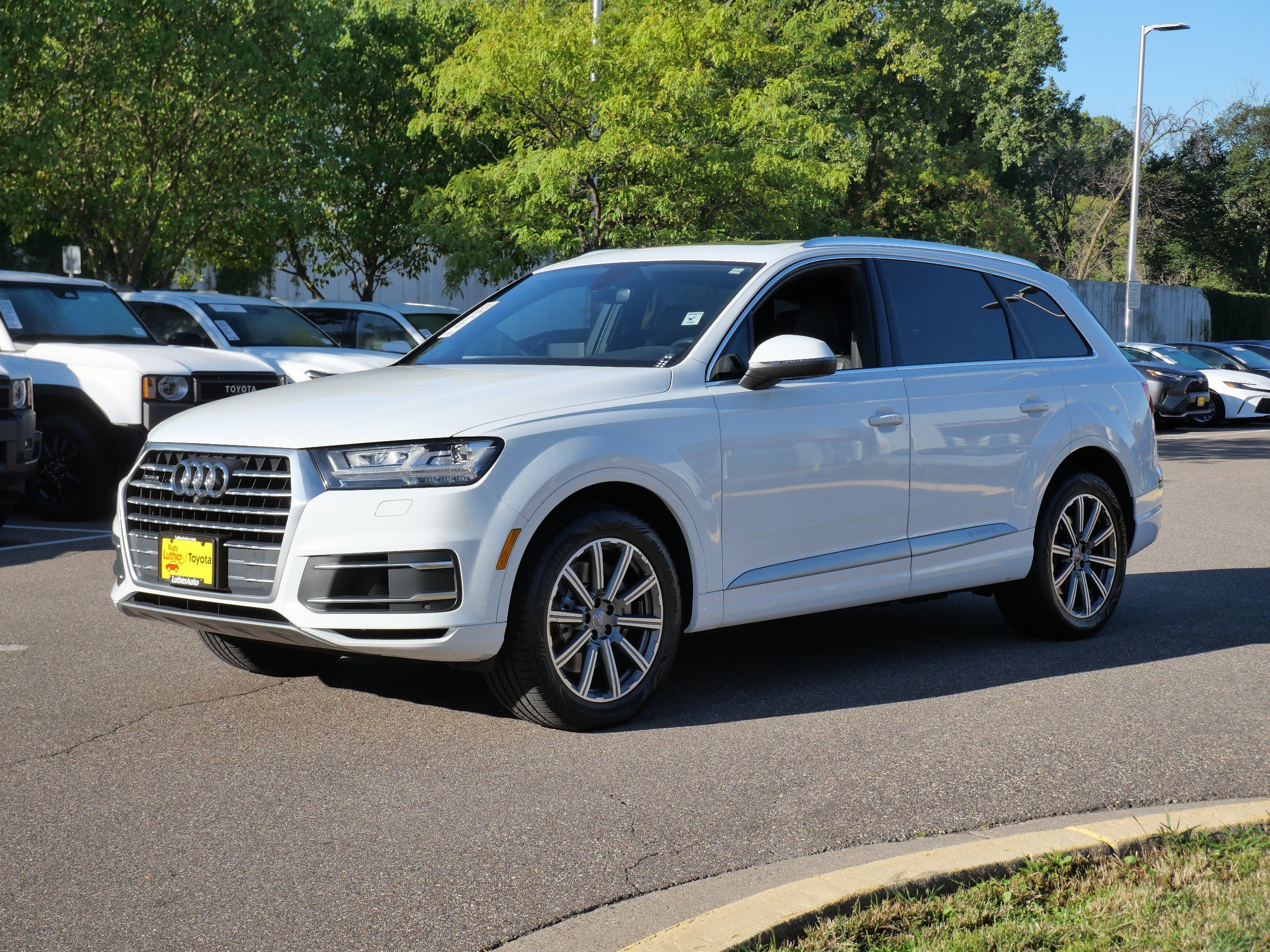 Used 2019 Audi Q7 3.0T Premium Plus w/ Premium Plus Package AWD/4WD image 3