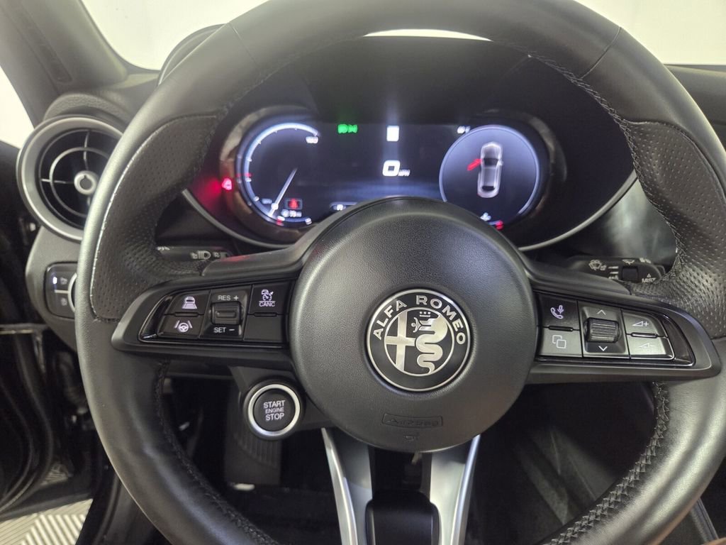 Used 2024 Alfa Romeo Giulia Ti w/ Active Assist Plus Package image 18