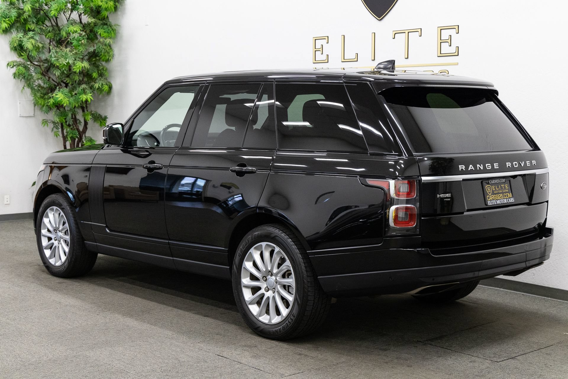 Used 2020 Land Rover Range Rover HSE AWD/4WD image 3
