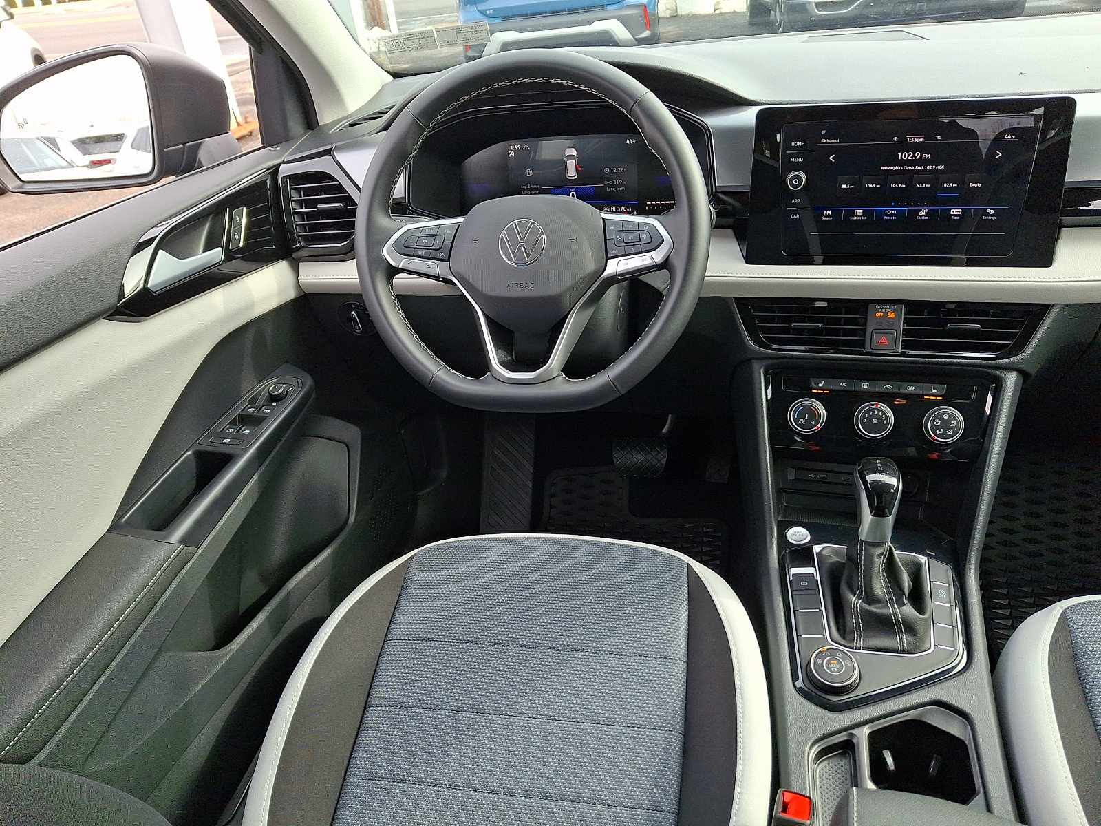Certified 2025 Volkswagen Taos S image 10