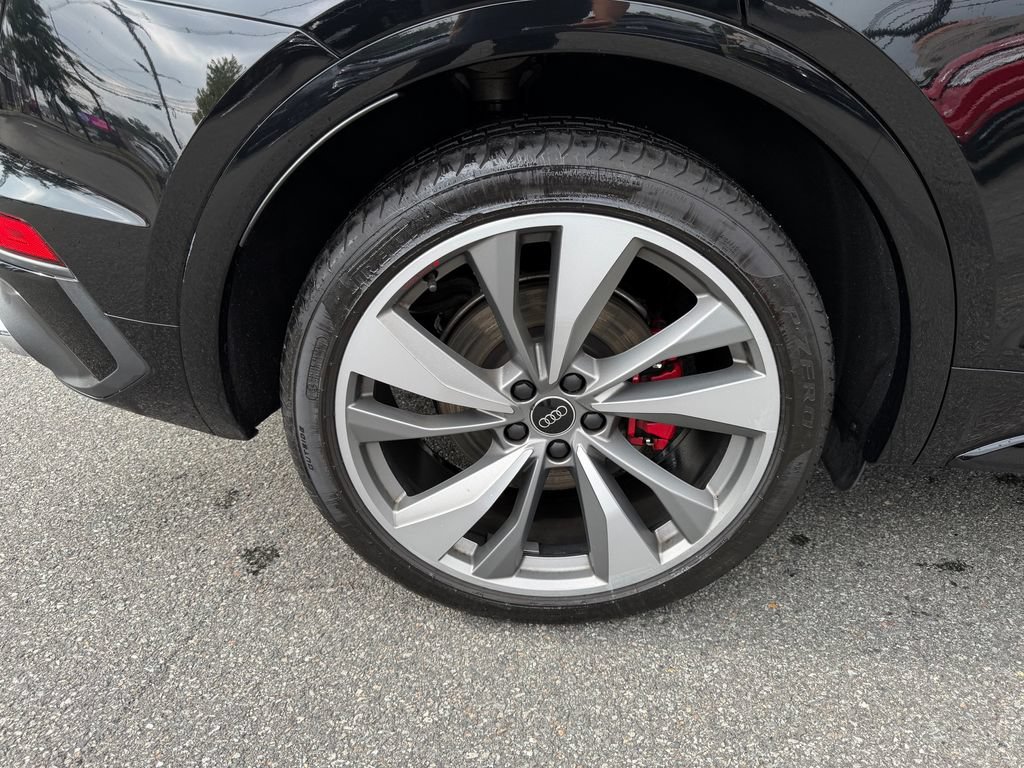 Certified 2023 Audi SQ5 Premium Plus w/ Premium Plus Package AWD/4WD image 11