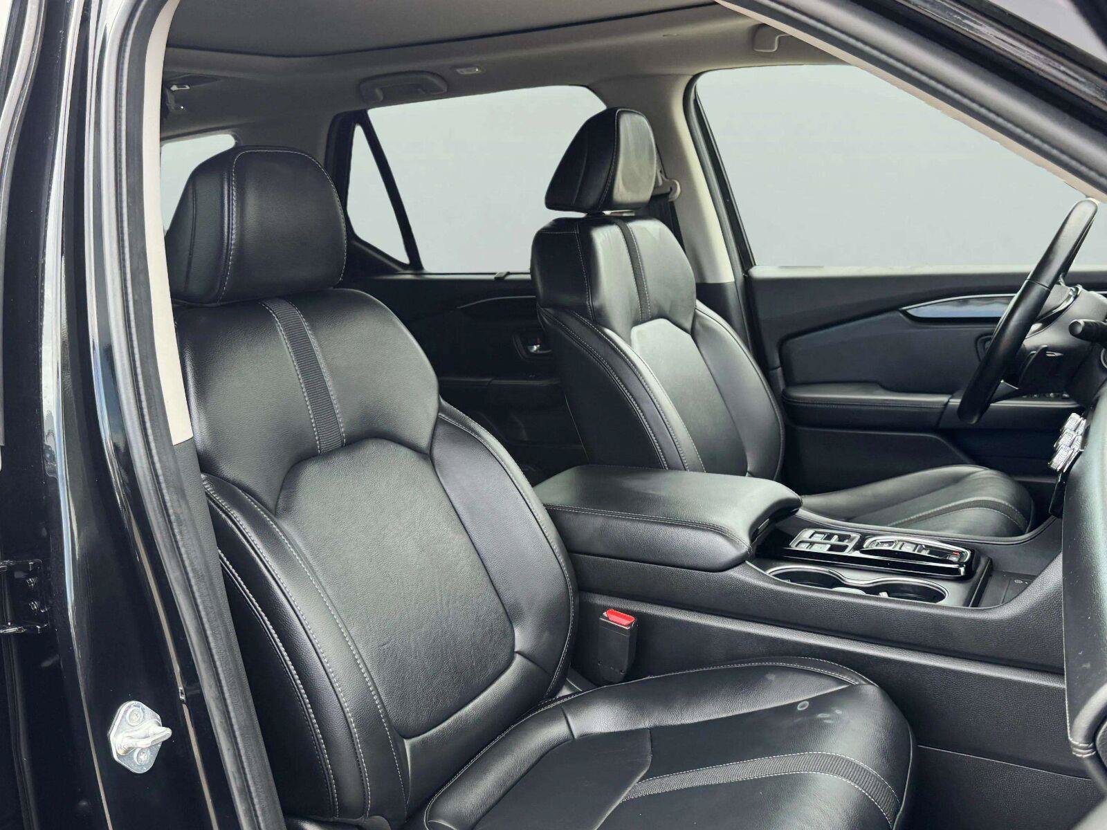 Used 2023 Honda Pilot Touring image 42