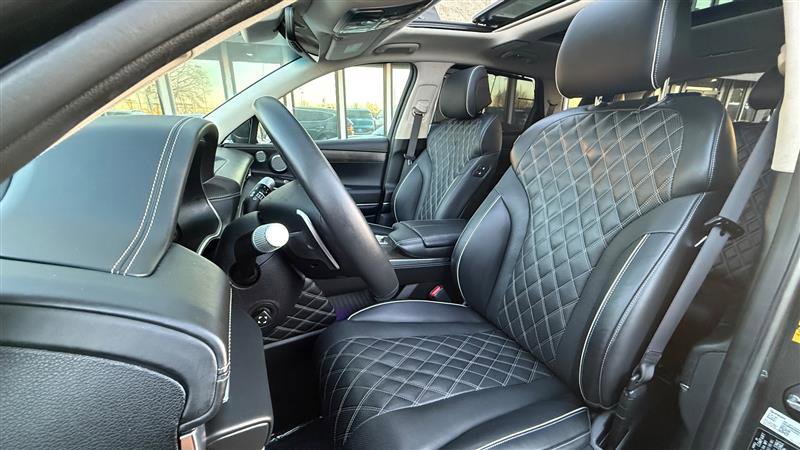 Used 2024 Genesis GV80 3.5T Prestige w/ Prestige Package image 16