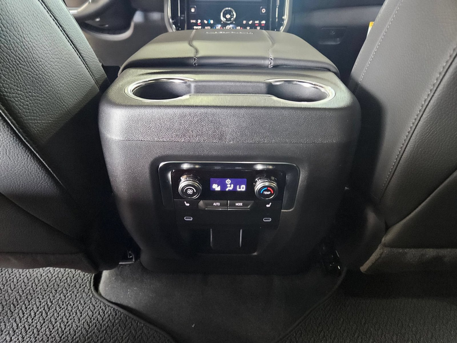 New 2026 GMC Yukon Denali AWD/4WD image 25