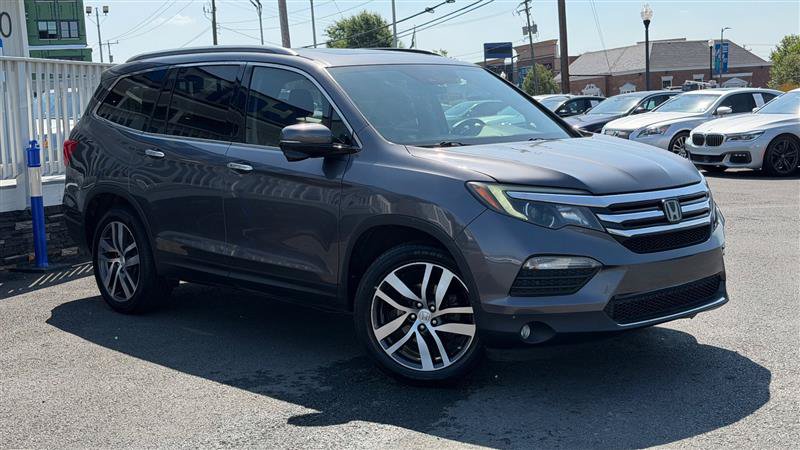 Used 2017 Honda Pilot Touring image 8