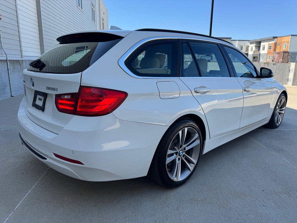 Used 2015 BMW 328i xDrive Wagon image 3