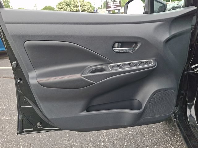 Used 2024 Nissan Versa SR FWD image 12