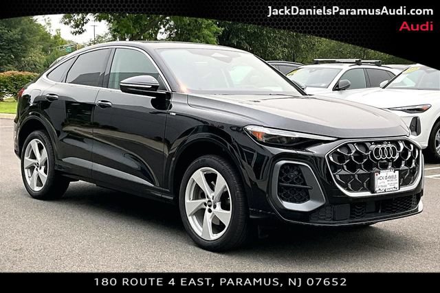 Used 2025 Audi Q5 Premium Plus w/ Premium Plus AWD/4WD image 9