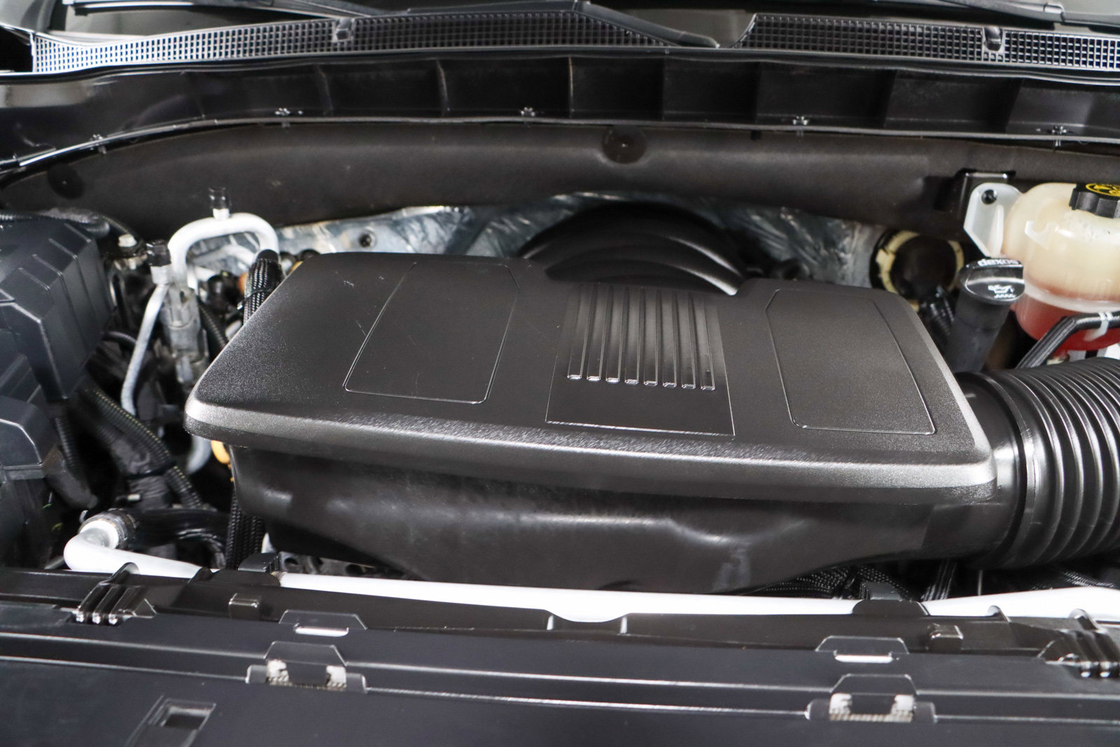 Used 2021 Chevrolet Suburban Premier w/ Premium Package image 37