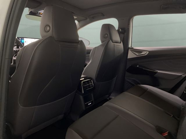 Used 2023 Volkswagen ID.4 Pro S image 63