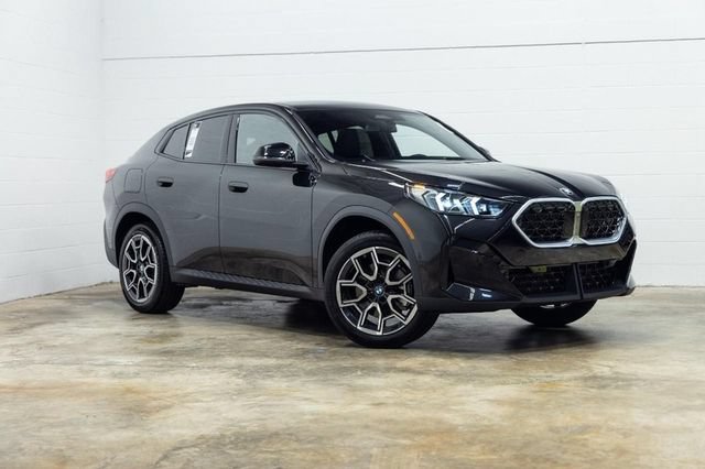 Certified 2025 BMW X2 xDrive28i w/ Technology Package AWD/4WD image 4