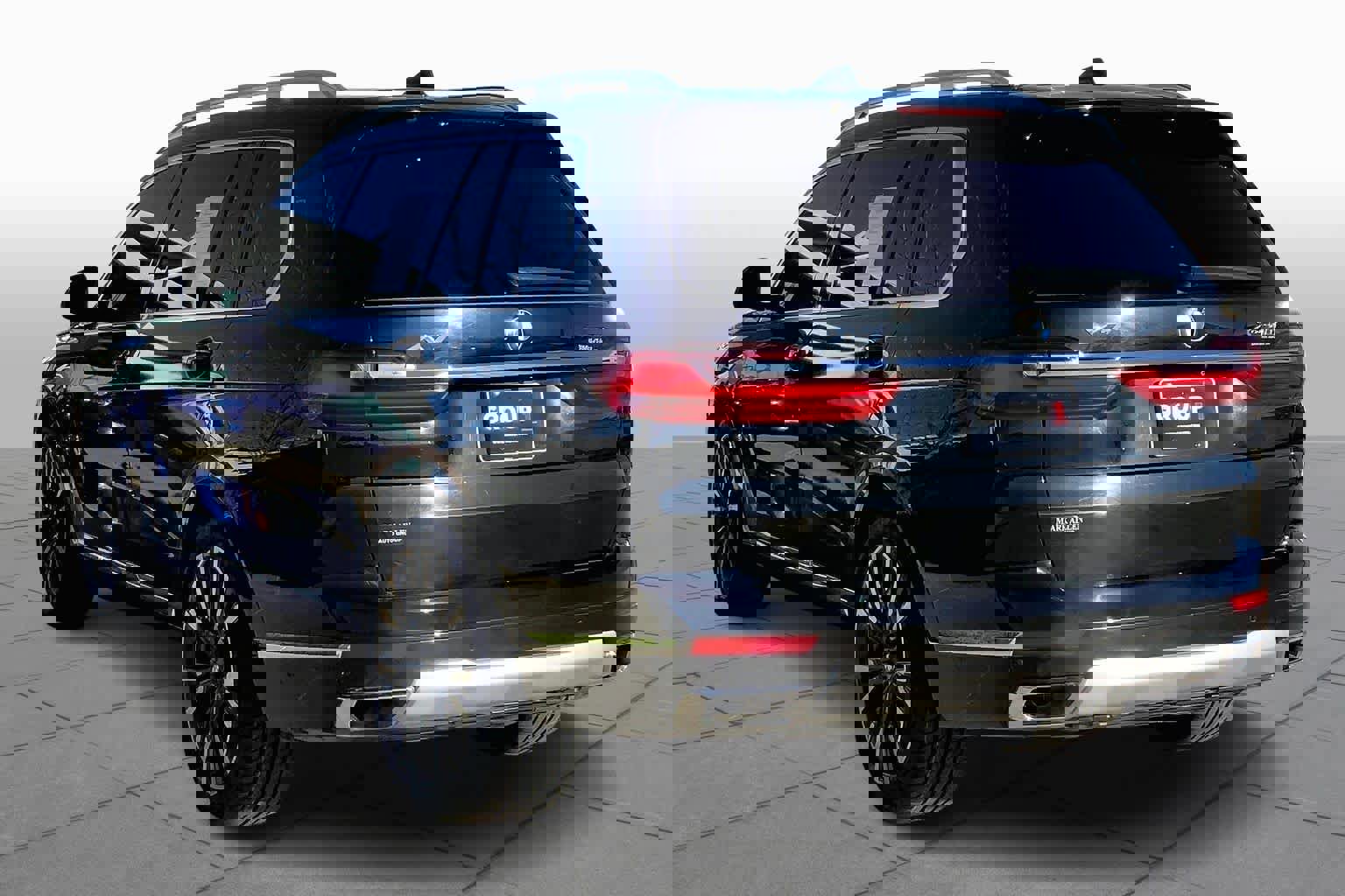 Used 2020 BMW X7 xDrive40i w/ Cold Weather Package image 4