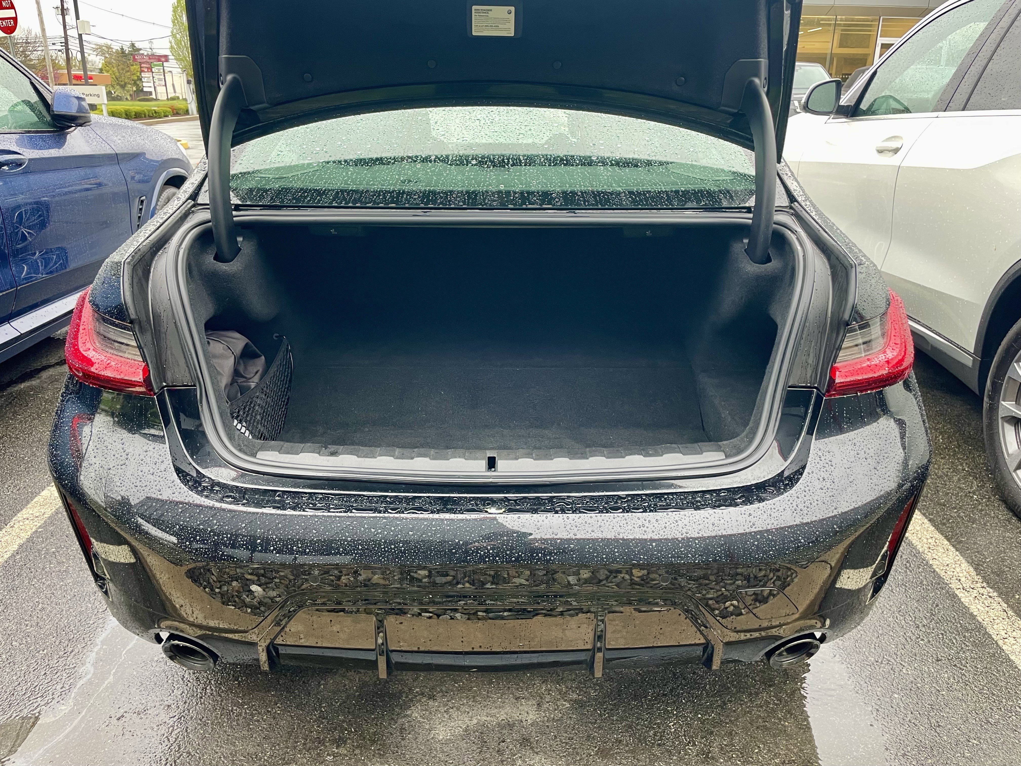 Used 2023 BMW 330e xDrive w/ M Sport Package AWD/4WD image 37